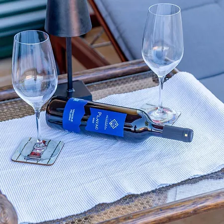 1 Bedroom Stunning In * Broce