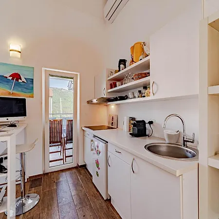 1 Bedroom Stunning In * Broce