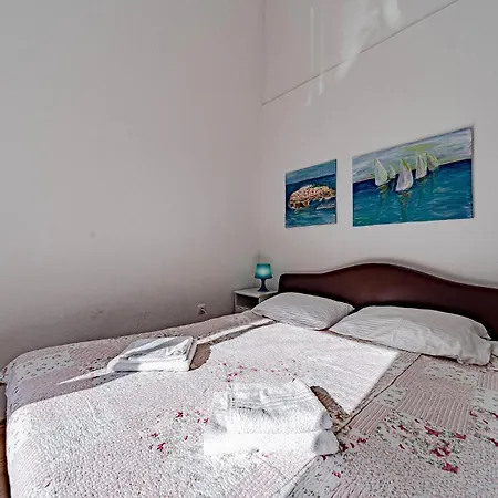 1 Bedroom Stunning In Lejlighed