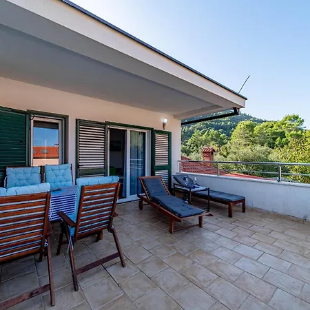 1 Bedroom Stunning In