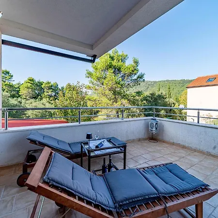 1 Bedroom Stunning In