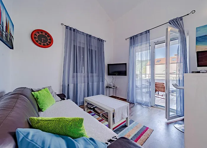 1 Bedroom Stunning In Apartament *