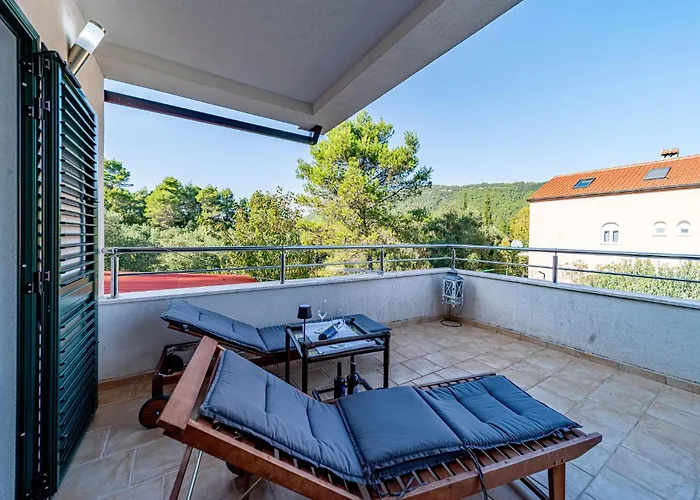 1 Bedroom Stunning In